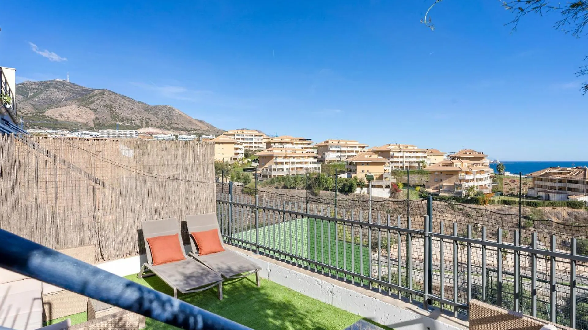 アパート Stunning Townhouse With Pool, Gym And Seaviews By Costarentals - Ref 162 フエンヒロラ