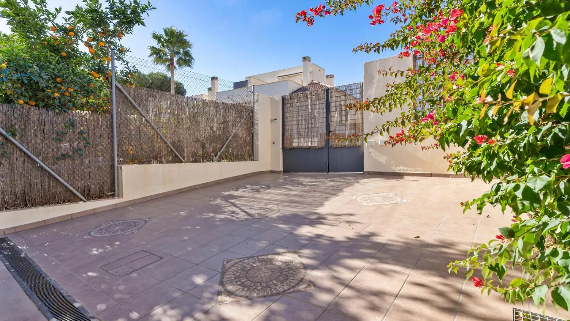 アパート Stunning Townhouse With Pool, Gym And Seaviews By Costarentals - Ref 162 フエンヒロラ